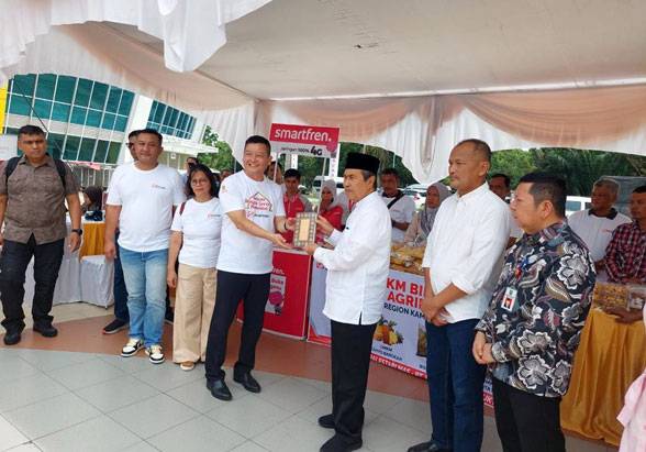 PT IKPP dan Arara Abadi Wakafkan 2000 Mushaf Al Quran dan Bazar 10.000 liter Migor di Semarak Ramadhan Pekanbaru