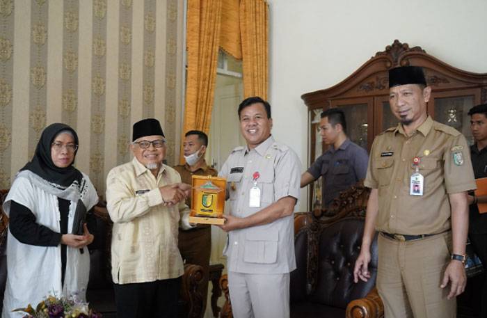 Ciptakan Pengelolaan Data dan Layanan Kependudukan yang Lebih Baik, Wawako Sawahlunto Kunjungi Kuansing