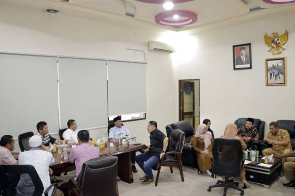 Pererat Silaturrahmi Antar Anggota, Ketua DPRD Siak Gelar Pertemuan