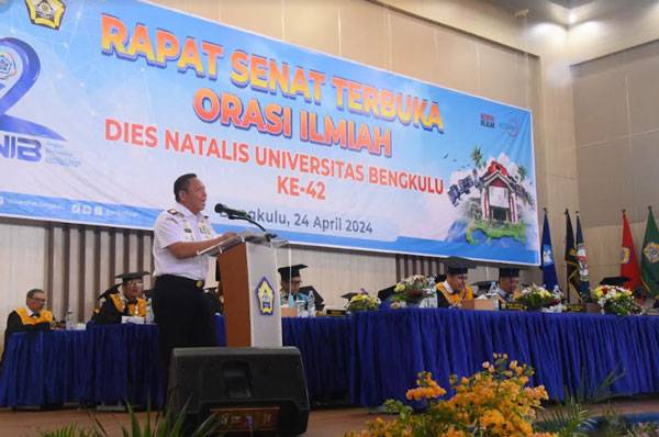 Kepala Bakamla RI Orasi Ilmiah di Depan Ribuan Mahasiswa Universitas Bengkulu