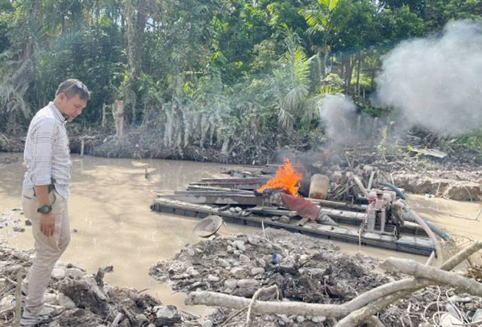 Sat Reskrim Polres Kuansing Tindak PETI di Sungai Jering