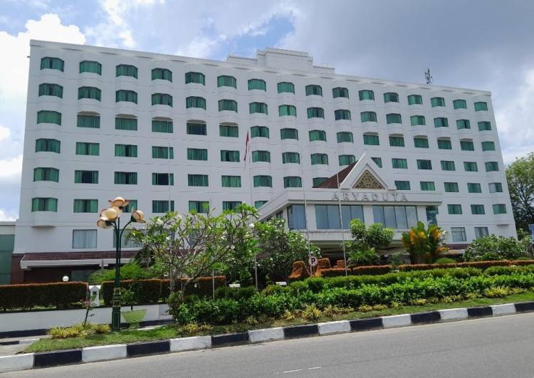 Ambil Alih Arya Duta, Pemprov Riau Tunggu Kontrak Berakhir