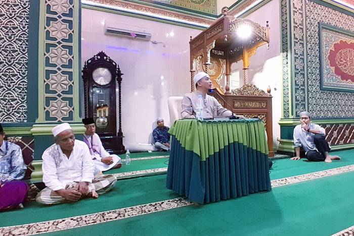 Buya Mawardi Saleh Isi Malam Nuzulul Quran di Masjid Nurul Iman Desa Tanah Merah