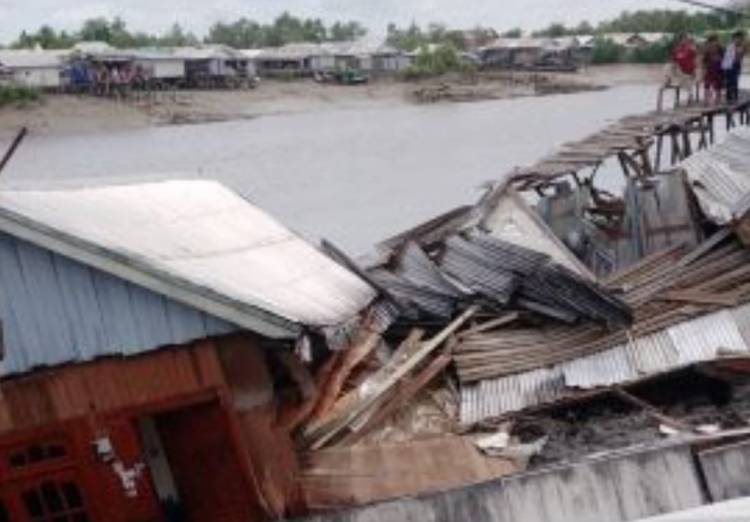 Desa Tanah Merah Dilanda Longsor, 24 Jiwa Terdampak