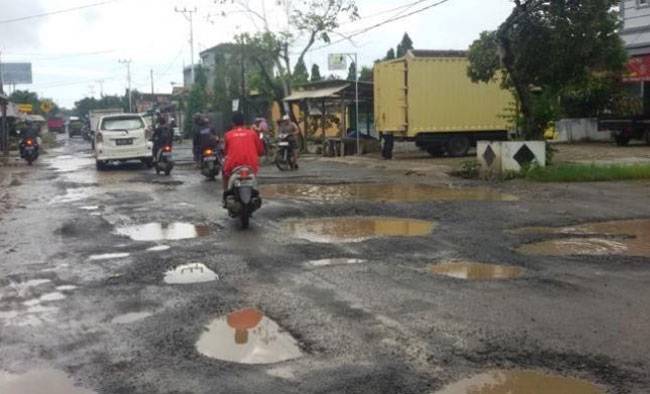 Tangani Jalan Rusak di Pekanbaru, Agung Cari Tambahan
