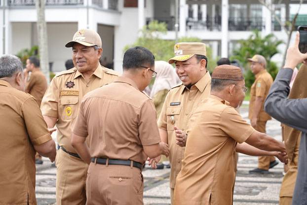Apel Perdana Pasca Idul Fitri 1446 H, Alfedri Ajak Pertahankan Integritas Untuk Siak Lebih Maju