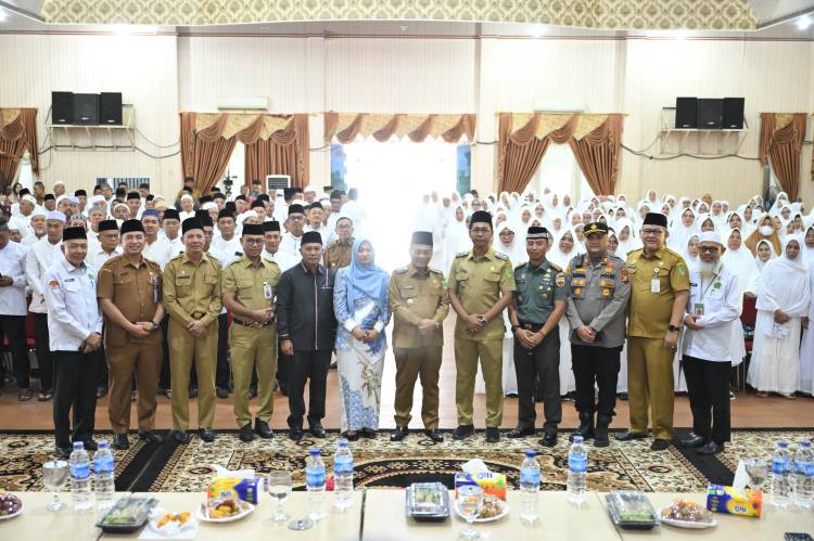 Bupati Bistamam Buka Secara Resmi Kegiatan Bimbingan Manasik Haji Tingkat Kabupaten Tahun 2025