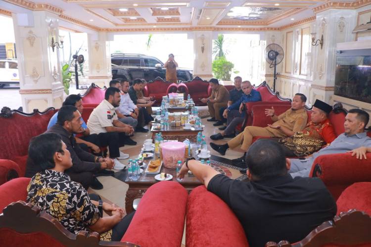 Wali Kota Pekanbaru Silaturahmi dan Halal Bihalal dengan Pimpinan DPRD