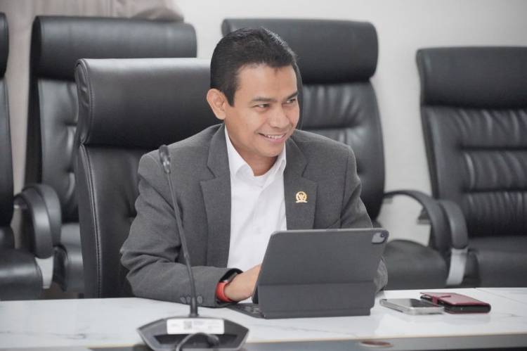 Anggota DPR Fraksi PKS Hendry Munief Minta Pemerintah Sikapi Kebijakan Dagang Trump, Khususnya yang Pro UMKM