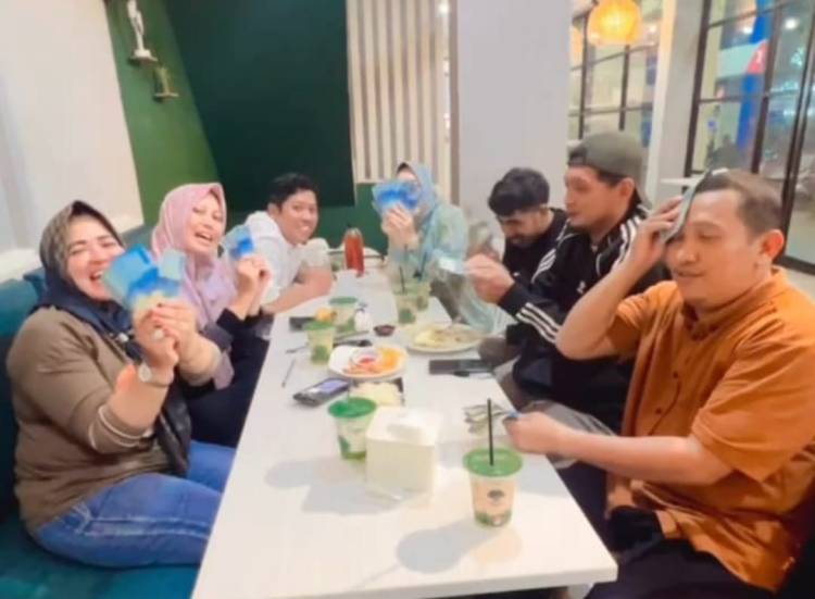 Oknum Pejabat Inhil Pamer Uang Langgar Kode Etik dan Disiplin ASN,  Ini Sanksinya