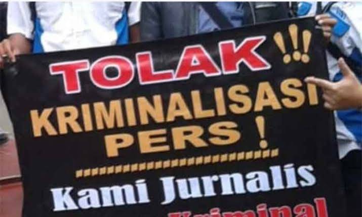 Skandal Perzinahan Kades, Kriminalisasi Wartawan dan Dugaan Suap Penyidik