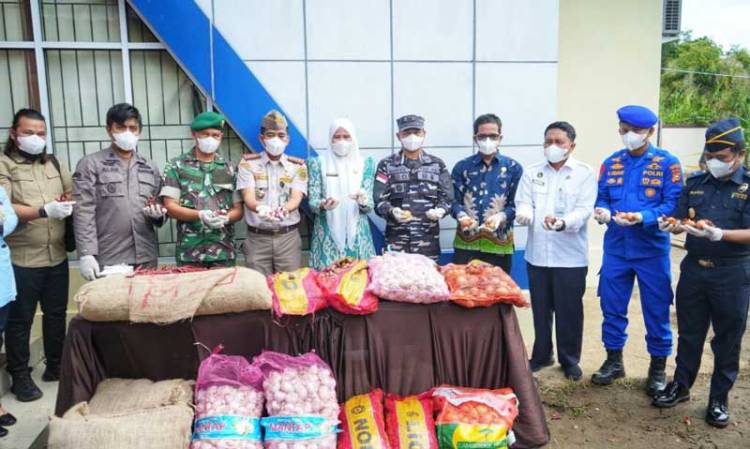 Wabup Yuliantini Pimpin Pemusnahan 48,39 Ton Pangan Ilegal di Inhil, Tegaskan Kepatuhan Karantina