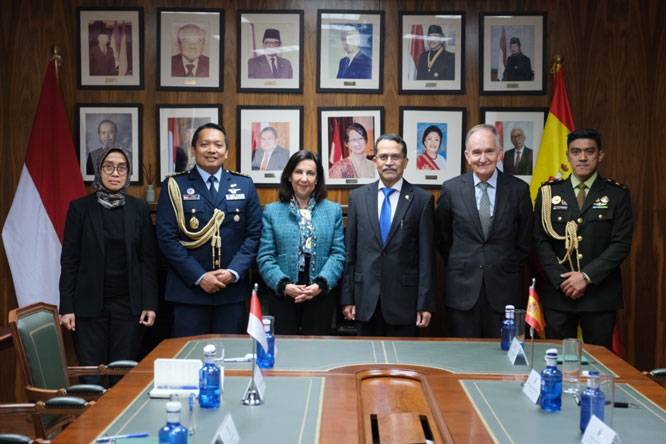 Athan RI Dampingi Dubes RI Terima Kunjungan Menhan Spanyol di KBRI Madrid