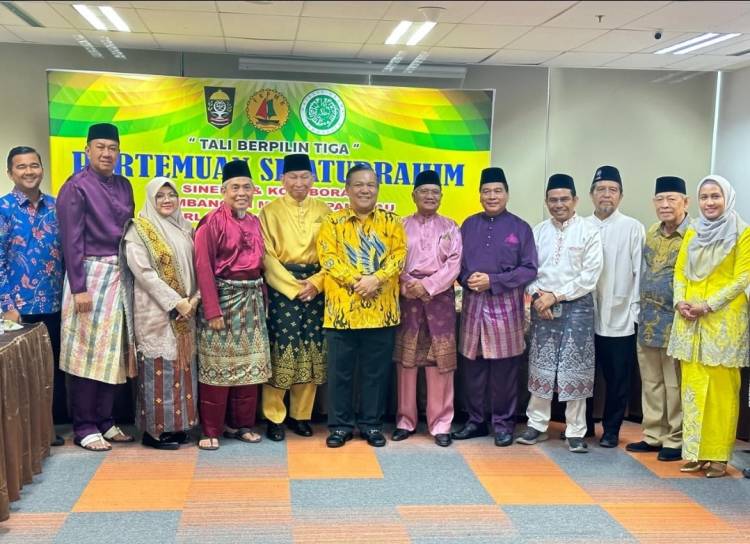Hadiri Silaturahmi "Tali Berpilin Tiga" FKPMR, Hendry Munief Ajak Semua Elemen Bangun Riau