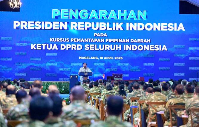 Panglima TNI Dampingi Presiden Prabowo Beri Arahan kepada Ketua DPRD Seluruh Indonesia