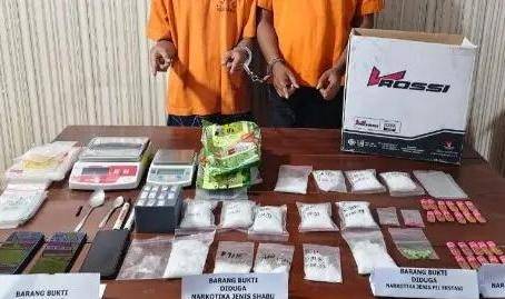Dua Pemuda di Siak Hulu Diringkus, Polisi Temukan 1,2 Kg Sabu