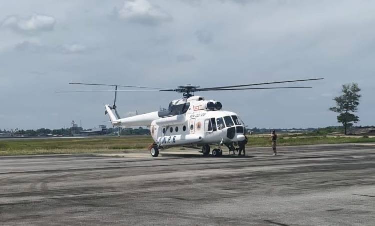Heli Water Bombing BNPB Kembali Mendarat di Riau