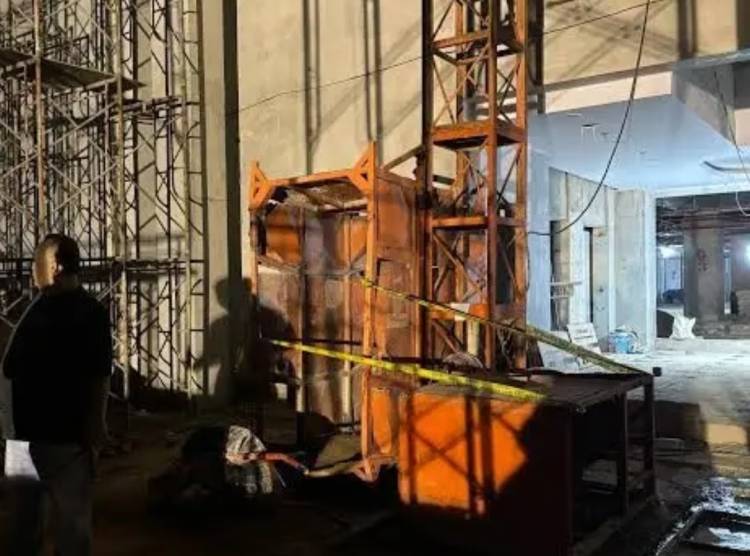 Lift Barang Meluncur Bebas dari Lantai 7, Tiga Pekerja Proyek RS Santa Maria Terluka