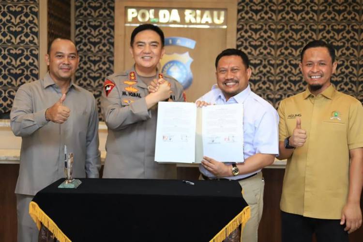 Terima Hibah Tanah 20 Ha, Kapolda Riau Irjen Mohammad Iqbal : Terimakasih Saya Kepada Pemkab dan Masyarakat Kampar