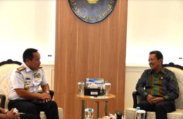 Bahas Peningkatan Keamanan Laut, Kepala Bakamla RI Temui Menteri KKP