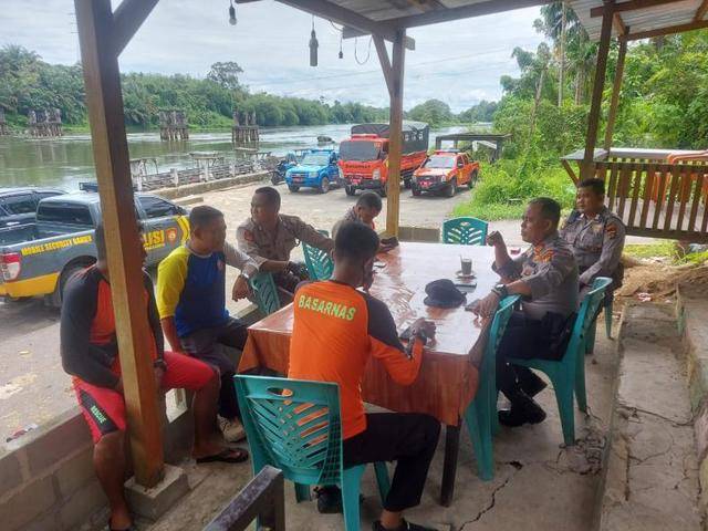 Tim Gabungan Terus Sisir Sepanjang Aliran Sungai Kampar Cari Korban Tenggelam