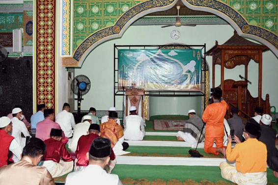 Pesan Bupati Kasmarni di Hari yang Fitri 1 Syawal 1443 H