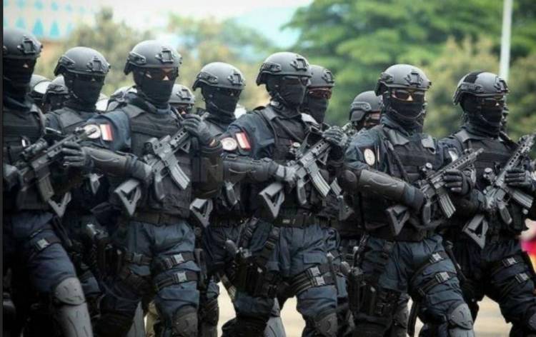 Senjata Organik Modern Lengkapi 6 Batalion Respon Cepat Brimob
