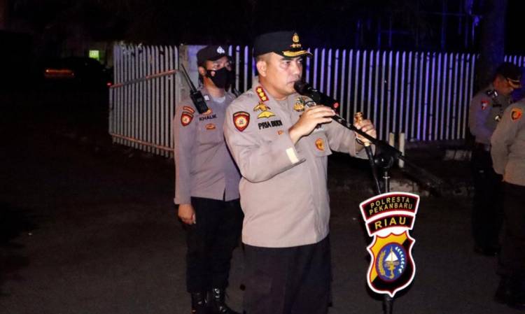 Ciptakan Harkamtibmas, Kapolresta Pekanbaru Kombes Pria Budi Pimpin Patroli Preventif Strike ke Seluruh Kecamatan
