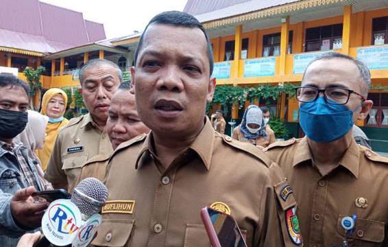 Daya Tampung SMP Negeri di Pekanbaru Masih Minim