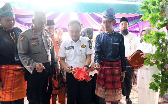 Bupati Bengkalis Resmikan Kantor PT. BPR Pekanbaru Madani Kantor Kas Bengkalis