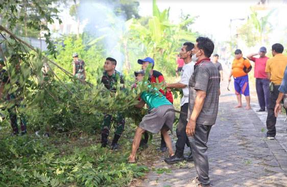 Prajurit Sriti Jadi Pelopor Kebersihan di Desa Sruni Sidoarjo