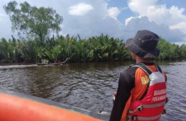 Sampan Terbalik, Perempuan Pencari Pucuk Nipah di Inhil Hilang