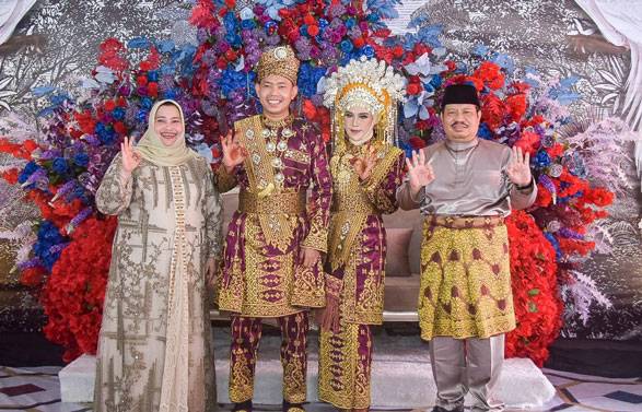 Sesama Ajudan Bupati Bengkalis, Wilan dan Arum Akhiri Masa Lajang