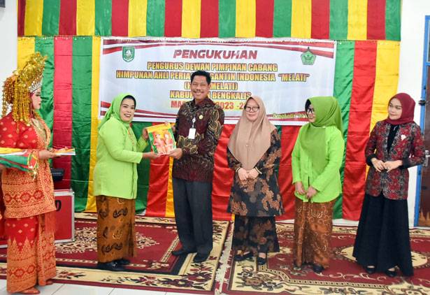 Tekad Harpi Pakaian Pengantin Adat Melayu Khas Bengkalis Miliki Hak Paten