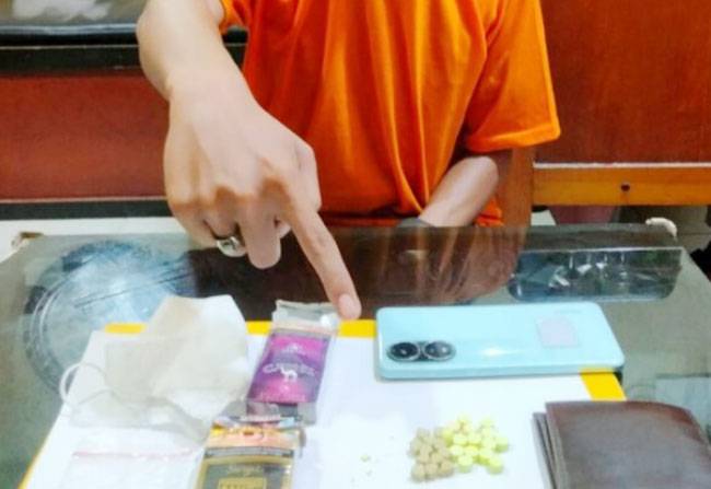 Tunggu Pasien di Swalayan, Pengedar Inex di Pekanbaru Diciduk