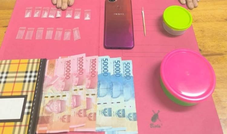 Edarkan Sabu, Wanita di Siak ditangkap
