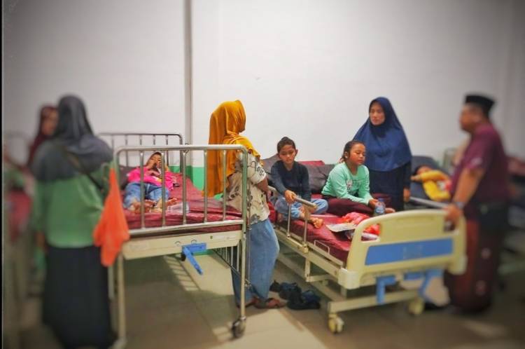 Minum Air Kemasan Saset di Kantin, 30 Murid SD di Kepulauan Meranti Keracunan