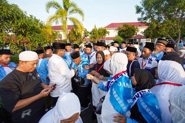 Alfedri Doakan Calon Jamaah Haji Siak Tetap Sehat dan Selamat Pulang Pergi