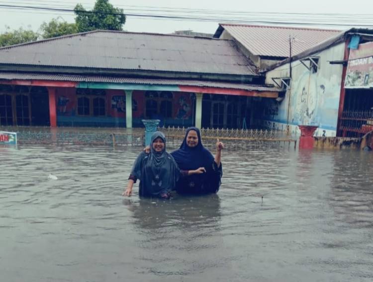 Jalan Puyuh Terendam Lagi. Warga: Pak Wako, Tolong Perhatikan Kami!