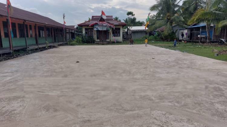 Terkait Semenisasi Halaman Sekolah di Kateman yang Jadi Sorotan, Begini Penjelasan Kontraktor