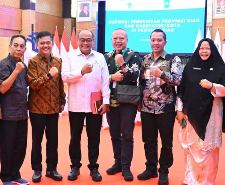 Bupati Bistamam Fokus Gaet Investasi, Pabrik Kopra dan Keladi Ungu Siap Pacu Ekonomi Daerah