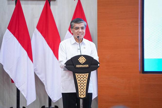 Gerak Cepat! Menaker Pastikan Hak Jaminan Sosial Korban Kecelakaan KA Bekasi Terpenuhi
