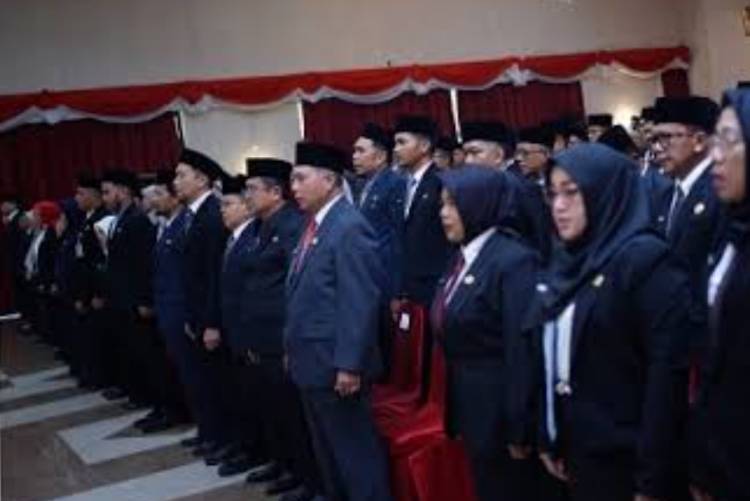 Plt Gubernur Riau Ingin Pembangunan Fisik di Sekolah Dilaksanakan OPD Teknis