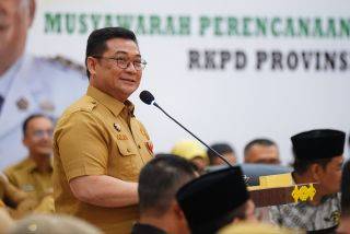Sekdaprov Syahrial Abdi: Membangun Riau Tak Cukup dengan Kekayaan Alam