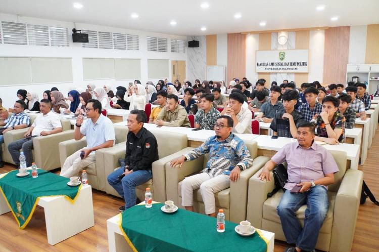 KPU Riau Mengajar Gelar Kuliah Praktisi di UIR, Bahas Pendidikan Politik dan Tata Kelola Pemilu