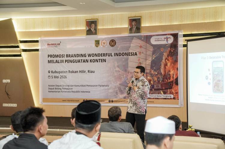 Anggota DPR RI dan Kemenpar Taja Bimtek Promosi Wisata di Rohil, Latih Gen Z Manfaatkan Media Sosial