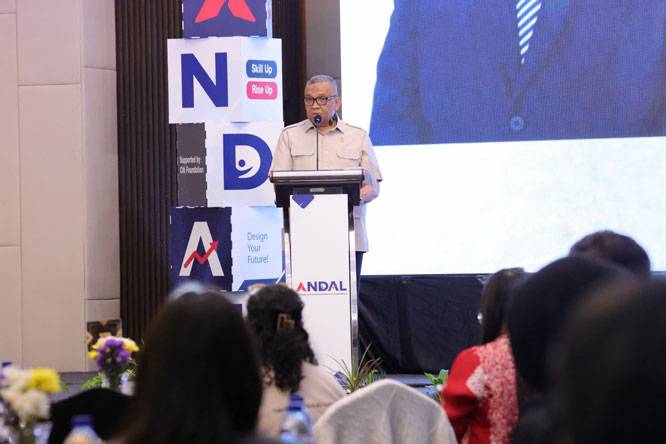 Wamenaker Tekankan Kesiapan Kerja Inklusif bagi Generasi Muda