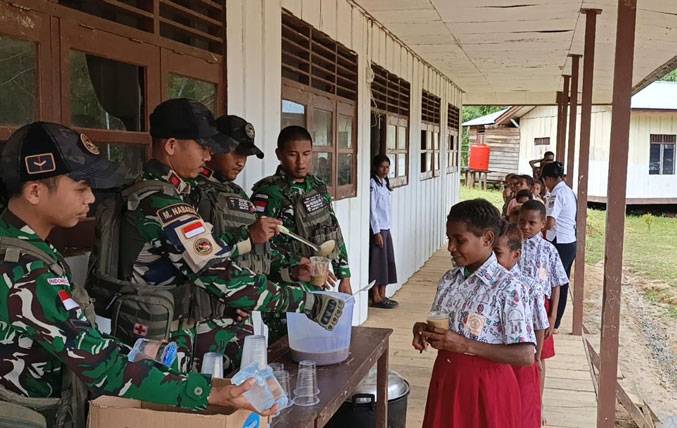 TNI Tanamkan Wawasan Kebangsaan Melalui Program Papua Pintar