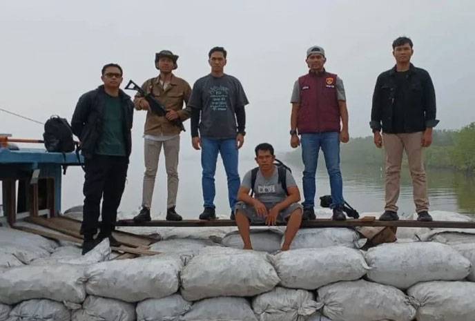 Siap Ekspor, Polisi Amankan 100 Ton Arang Ilegal di Meranti