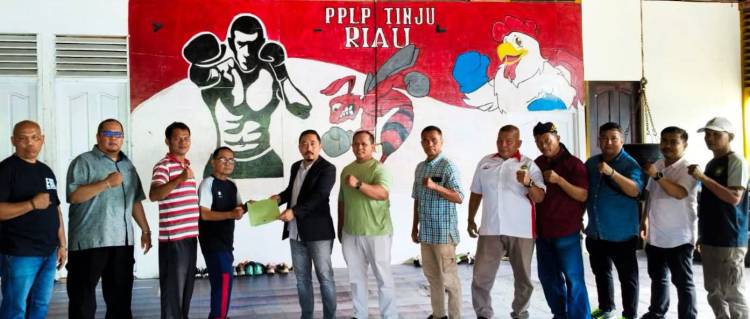 Bob Kembalikan Berkas Pendaftaran Calon Ketua Pertina Pekanbaru 2026-2030 &lrm;